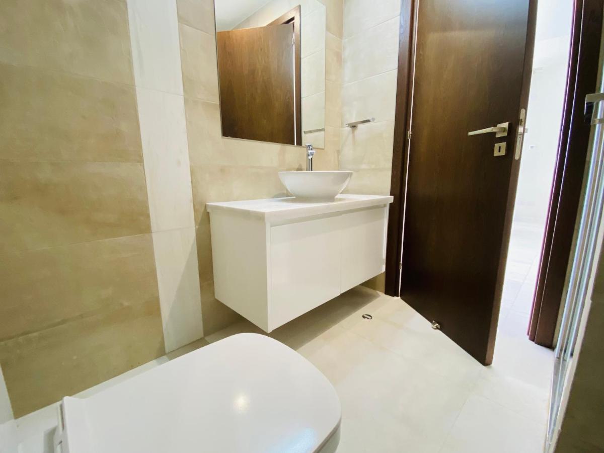 Paphos Coral Bay Beach Villa מראה חיצוני תמונה