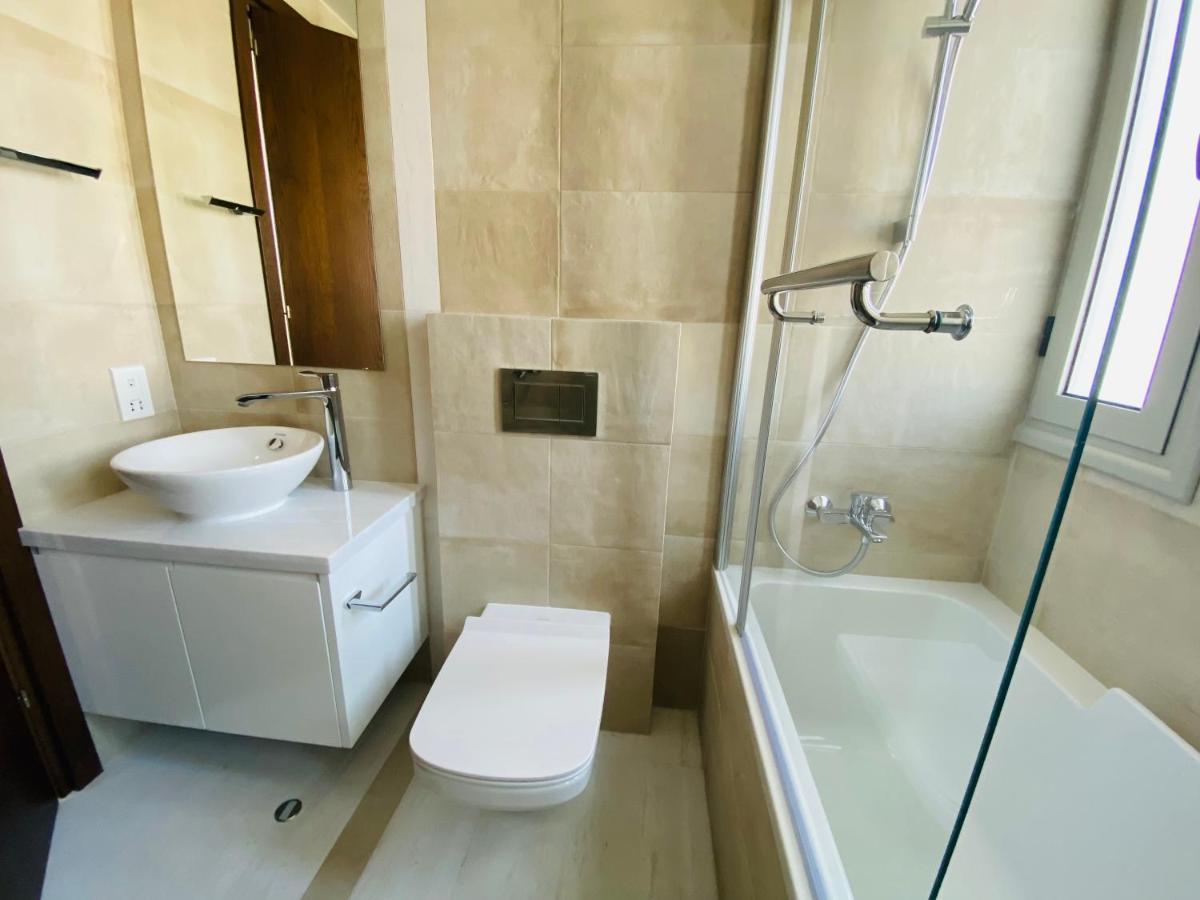 Paphos Coral Bay Beach Villa מראה חיצוני תמונה