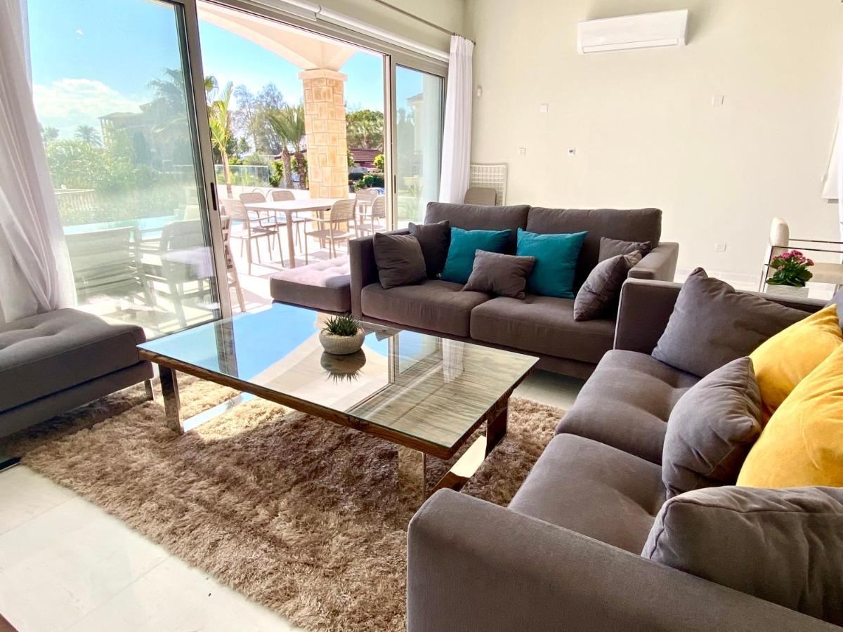 Paphos Coral Bay Beach Villa מראה חיצוני תמונה