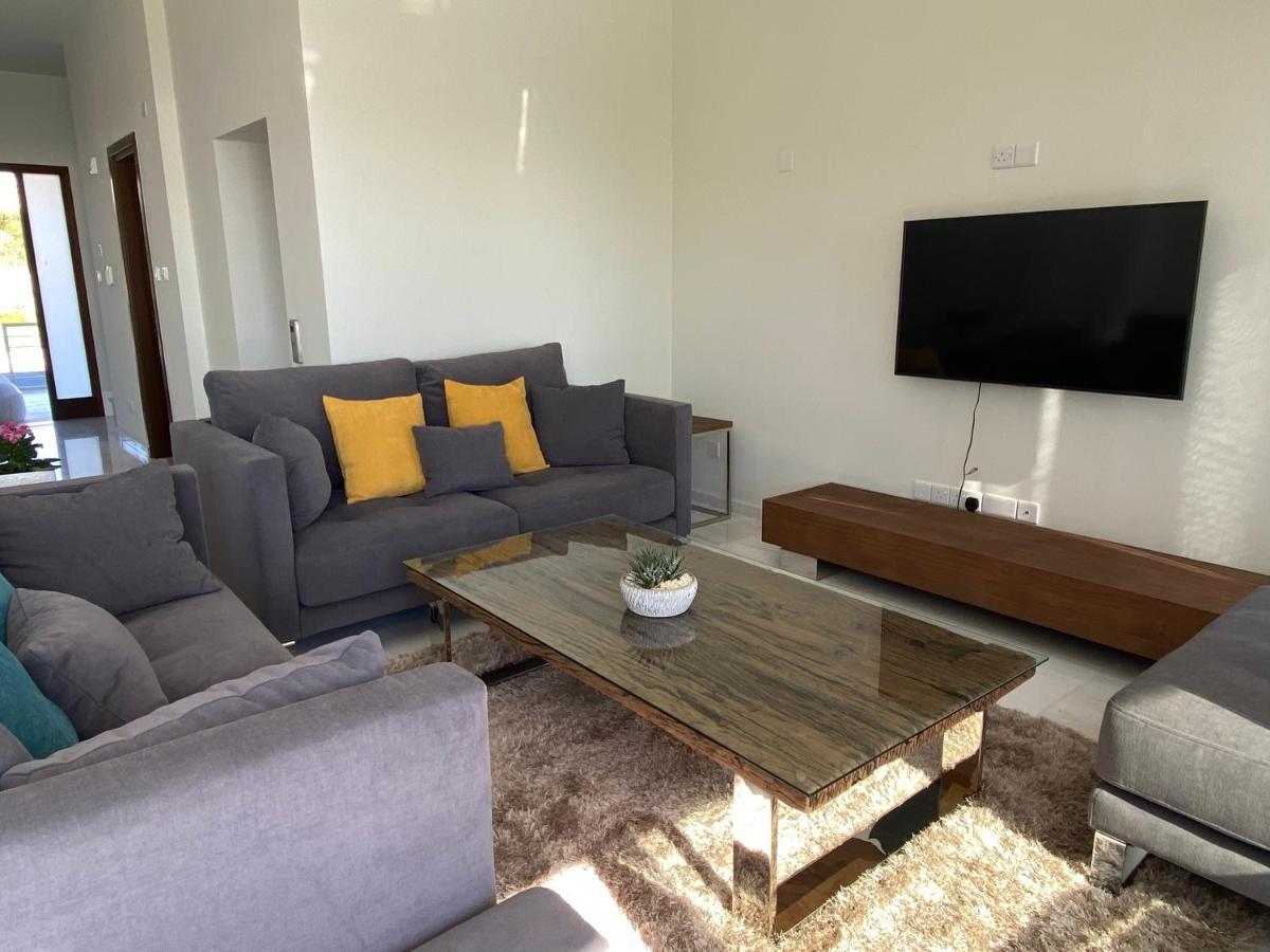 Paphos Coral Bay Beach Villa מראה חיצוני תמונה
