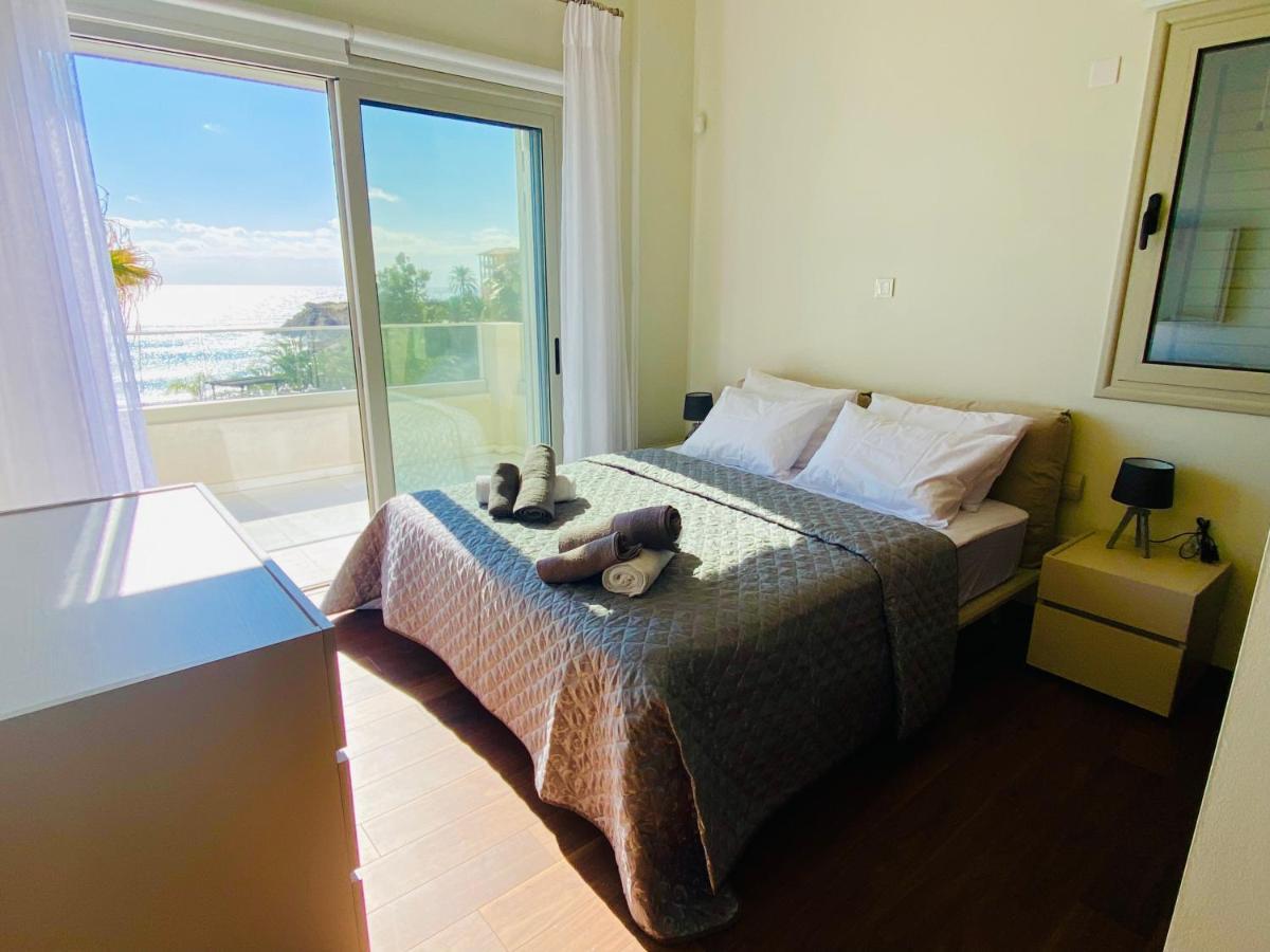 Paphos Coral Bay Beach Villa מראה חיצוני תמונה