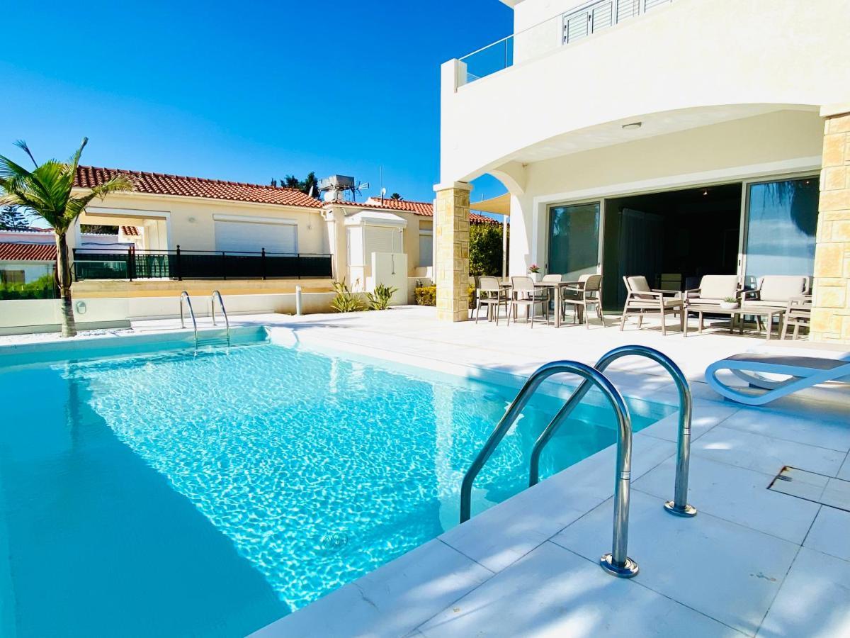 Paphos Coral Bay Beach Villa מראה חיצוני תמונה