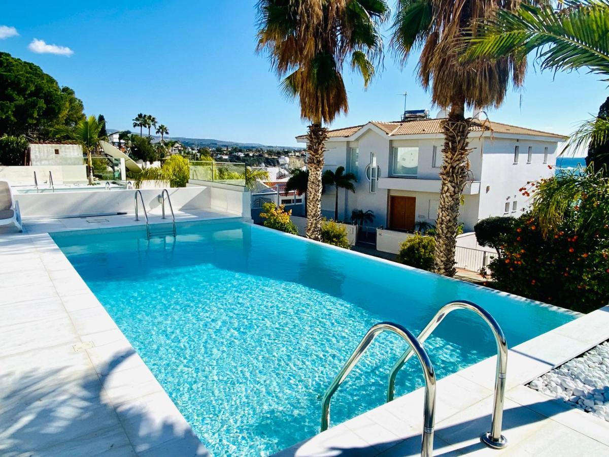 Paphos Coral Bay Beach Villa מראה חיצוני תמונה