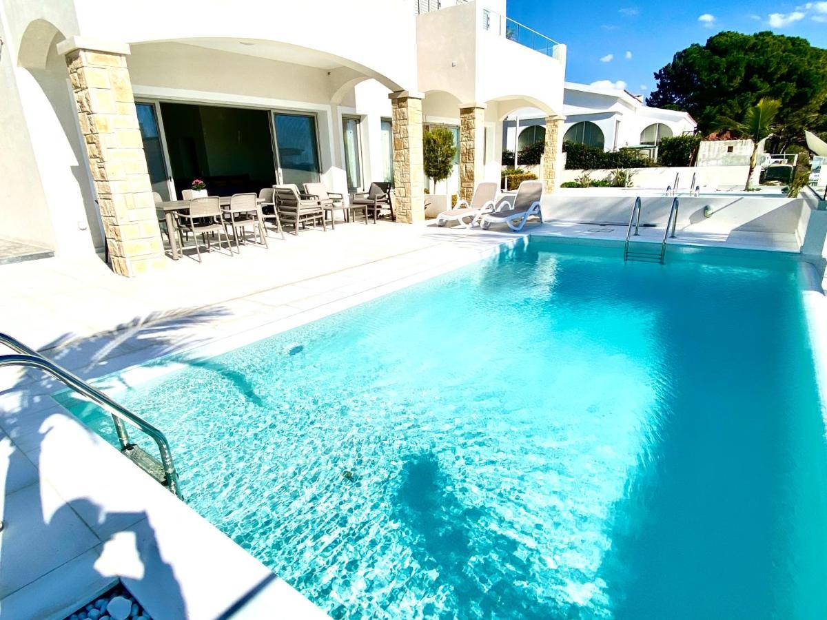 Paphos Coral Bay Beach Villa מראה חיצוני תמונה