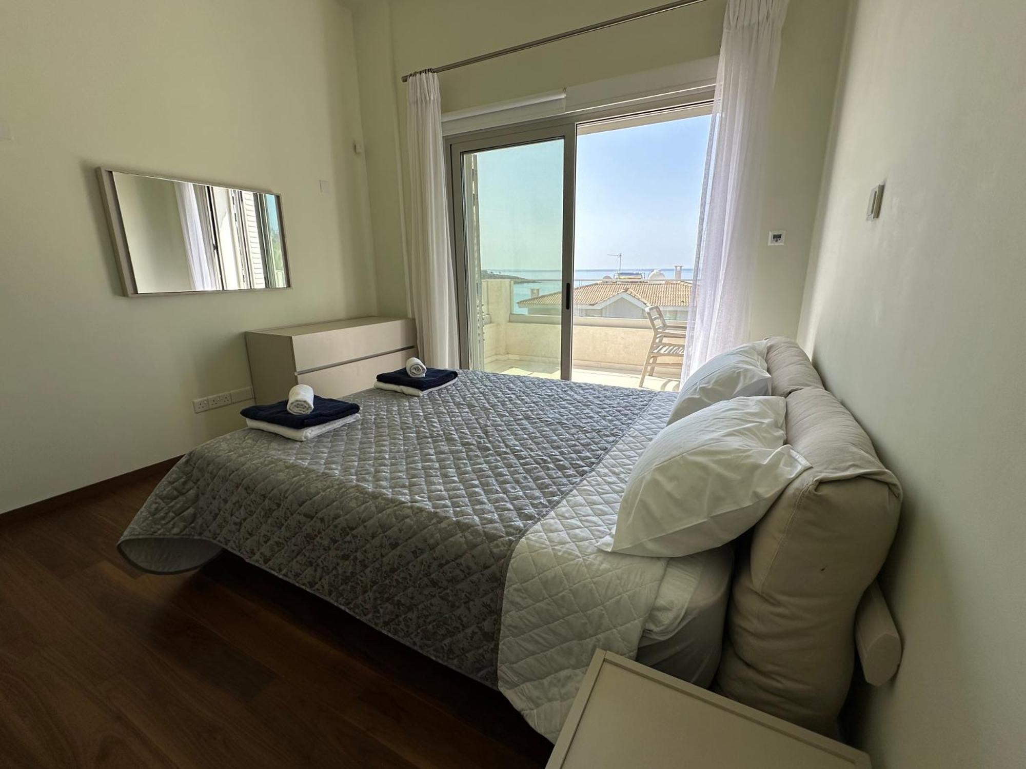 Paphos Coral Bay Beach Villa מראה חיצוני תמונה