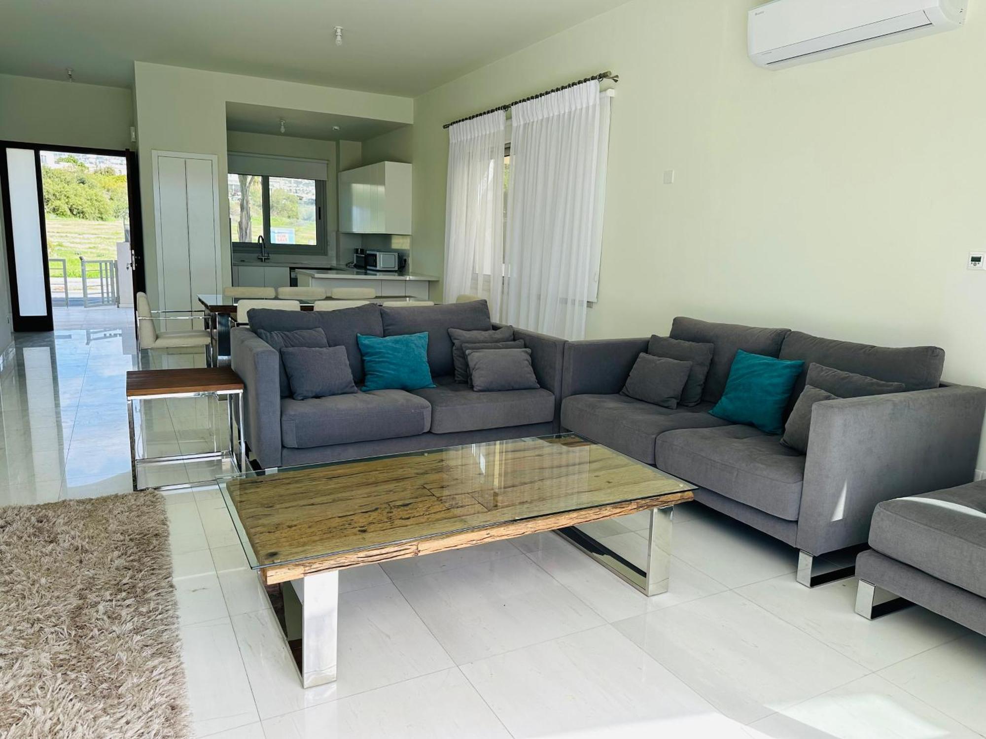 Paphos Coral Bay Beach Villa מראה חיצוני תמונה