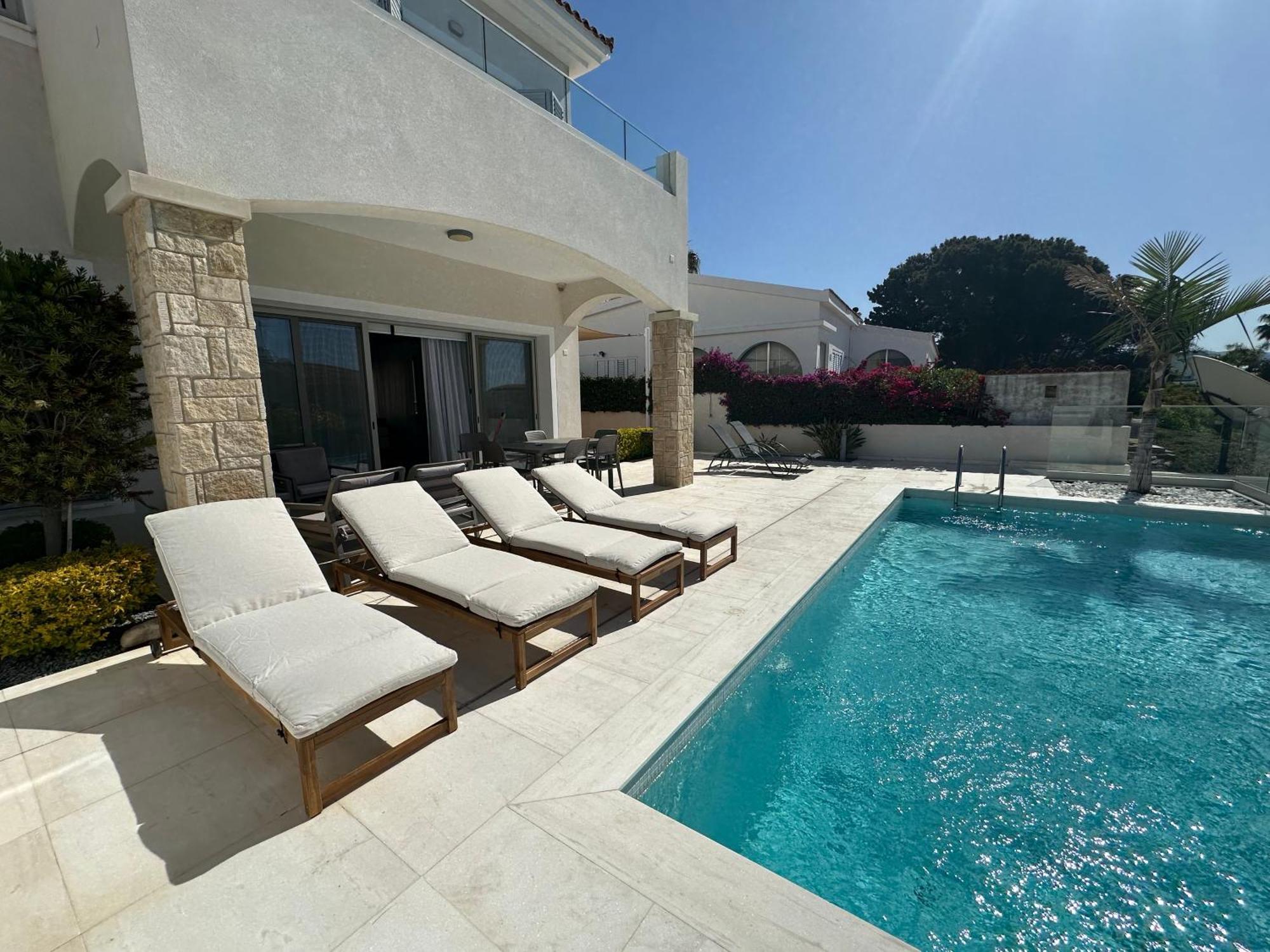 Paphos Coral Bay Beach Villa מראה חיצוני תמונה